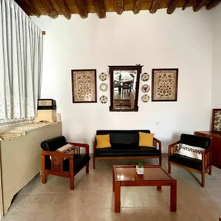 Nyaraló Katholiki Traditional House Afándu