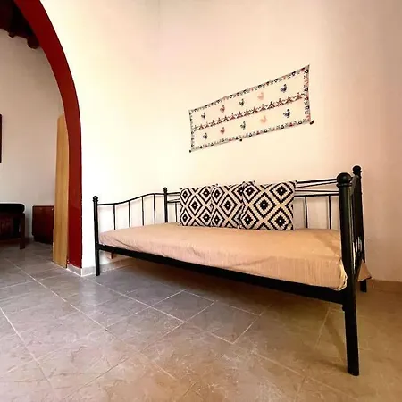 Nyaraló Katholiki Traditional House Afándu